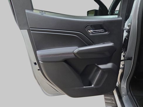 New 2026 Chevrolet Colorado Z71 w/ Midnight Edition image 17