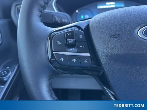 Certified 2024 Ford Escape Platinum w/ Premium Technology Package image 31