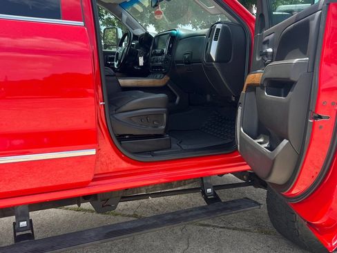Used 2019 Chevrolet Silverado 2500 LTZ AWD/4WD image 9