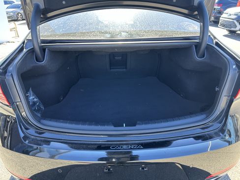 Used 2017 Kia Cadenza Premium w/ Luxury Package image 27