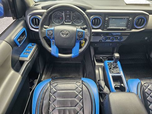 Used 2016 Toyota Tacoma SR5 RWD image 16