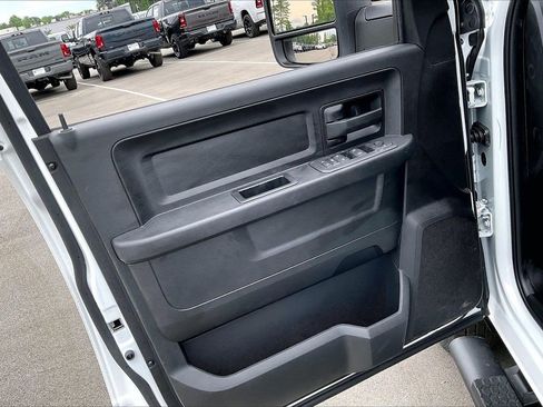 New 2026 RAM 3500 Tradesman AWD/4WD image 27