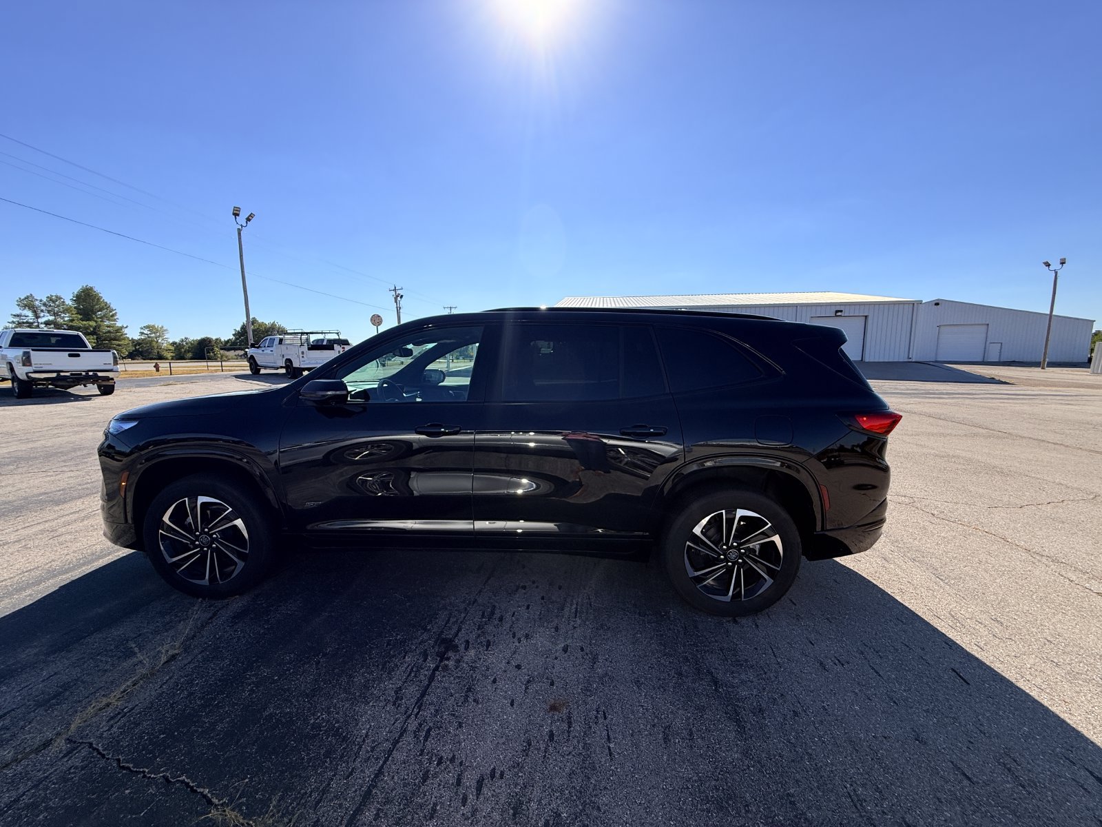 Used 2026 Buick Enclave Sport Touring FWD image 2