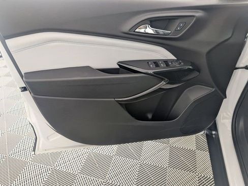 Certified 2026 Chevrolet Trax LT w/ Sunroof Package FWD image 8