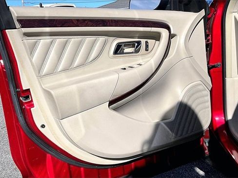 Used 2010 Ford Taurus Limited image 17