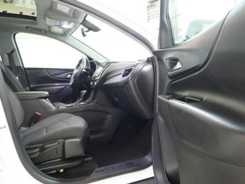 Used 2018 Chevrolet Equinox LT w/ Sun & Infotainment Package FWD image 10