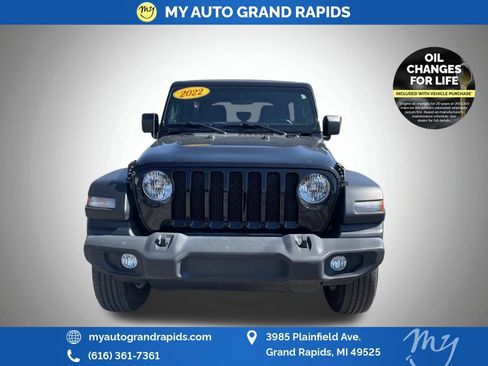 Used 2022 Jeep Wrangler Unlimited Sport AWD/4WD image 3