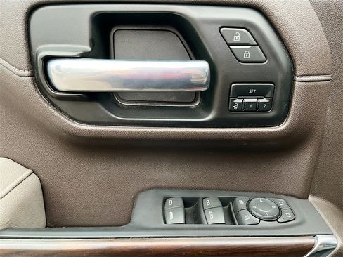 Used 2022 GMC Sierra 1500 SLT w/ SLT Premium Package image 16