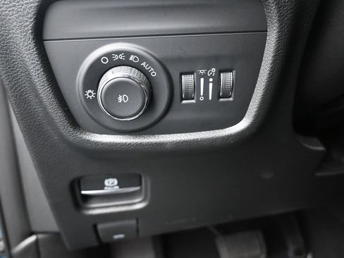 Used 2026 Jeep Grand Cherokee Limited w/ Limited Altitude Package AWD/4WD image 23