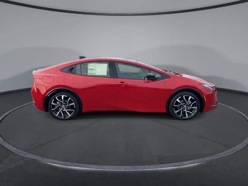 New 2026 Toyota Prius Plug-In Hybrid FWD image 9