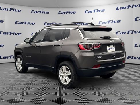 Used 2022 Jeep Compass Latitude AWD/4WD image 3
