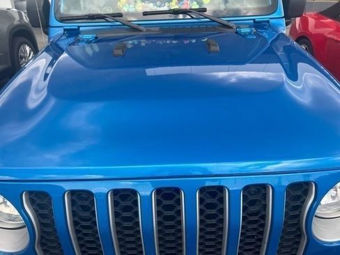 Used 2022 Jeep Gladiator Overland w/ Popular Equipment Package AWD/4WD image 14