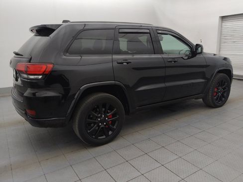 Used 2020 Jeep Grand Cherokee Altitude AWD/4WD image 10