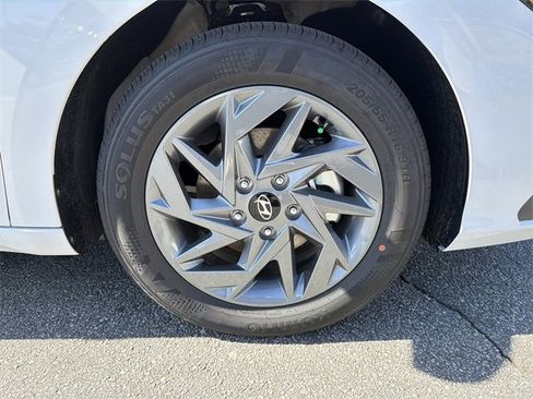 New 2026 Hyundai Elantra Blue image 12