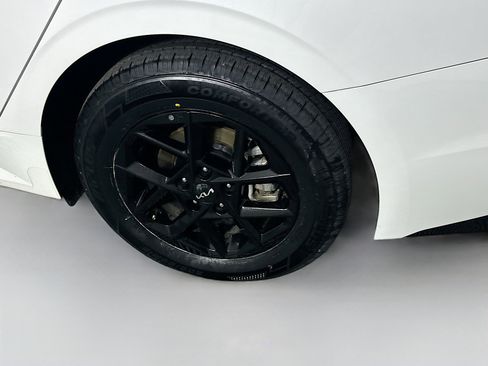 Used 2025 Kia K5 LXS image 11