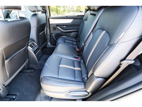 Certified 2025 MAZDA CX-70 Plug-In Hybrid w/ Premium Plus image 12