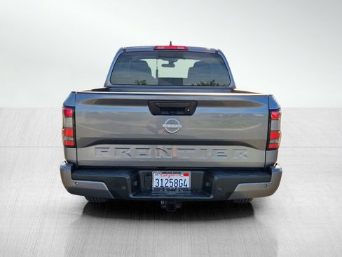 Used 2025 Nissan Frontier SV w/ SV Convenience Package RWD image 5