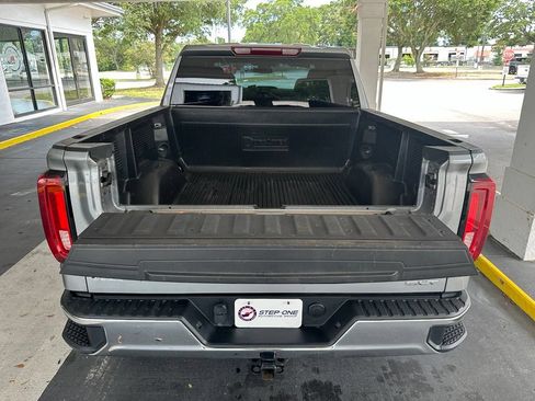 Used 2025 GMC Sierra 1500 SLT AWD/4WD image 30