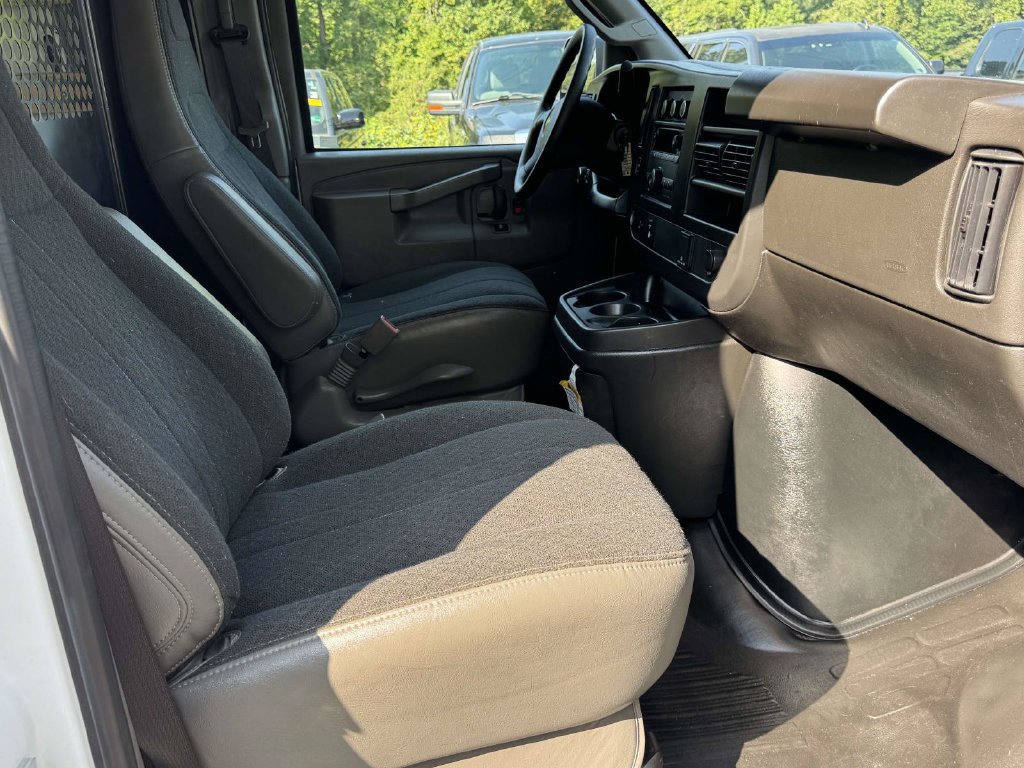 Used 2025 Chevrolet Express 2500 w/ Driver Convenience Package RWD image 14