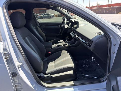 Used 2023 Honda Civic Sport image 15