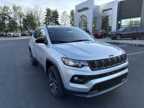 New 2026 Jeep Compass Latitude image 15