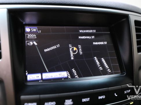 Used 2013 Lexus LX 570 4WD w/ Preferred Accessory Pkg image 23