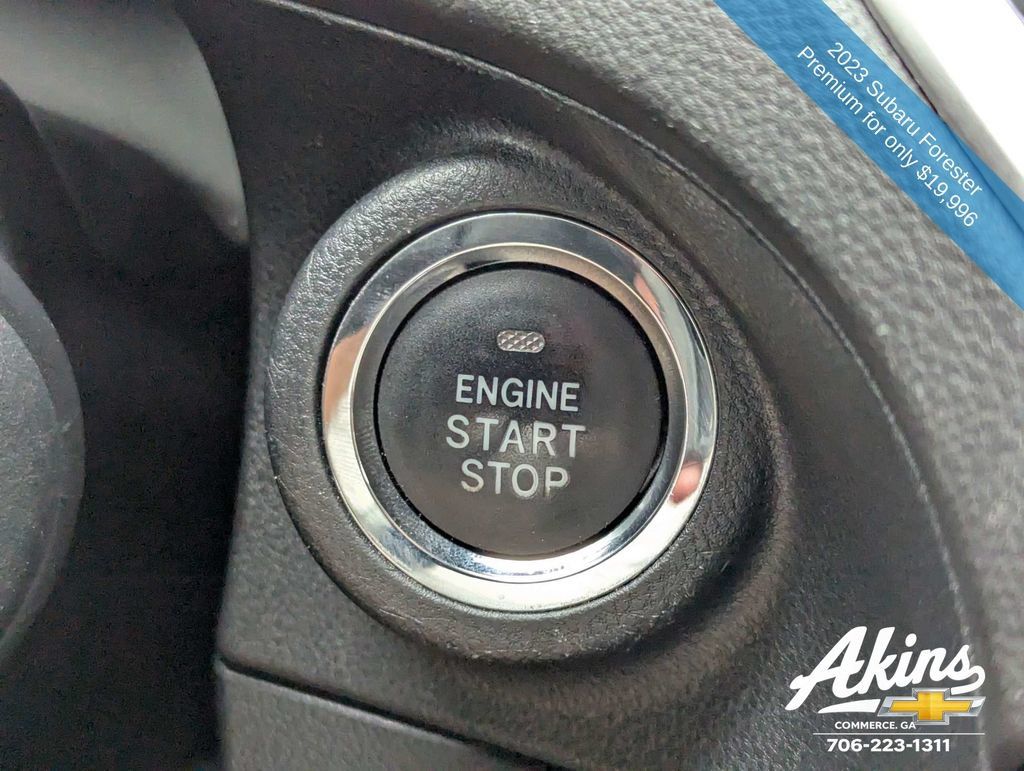 Used 2023 Subaru Forester Premium AWD/4WD image 29