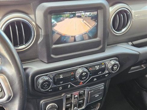 Used 2021 Jeep Wrangler Unlimited Sahara AWD/4WD image 14