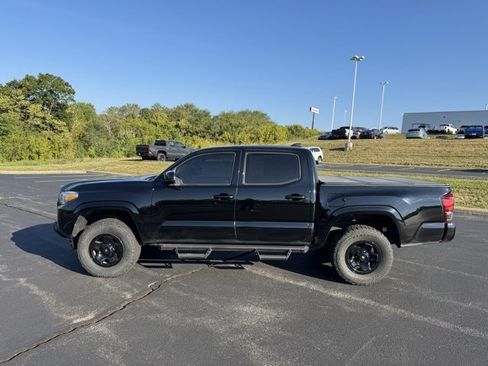 Used 2021 Toyota Tacoma SR w/ SR Convenience Package image 6