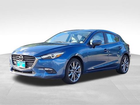 Used 2018 MAZDA MAZDA3 Grand Touring FWD image 3