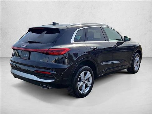 Certified 2025 Audi Q5 Premium w/ Convenience Package AWD/4WD image 5