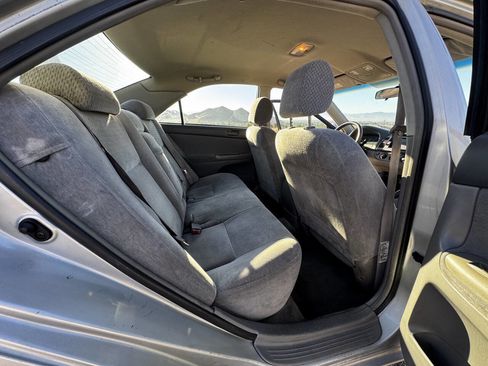 Used 2003 Toyota Camry LE image 31