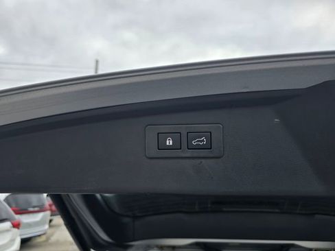 Used 2024 Subaru Outback Premium AWD/4WD image 15