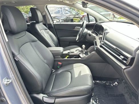 Used 2024 Kia Sportage EX FWD image 29