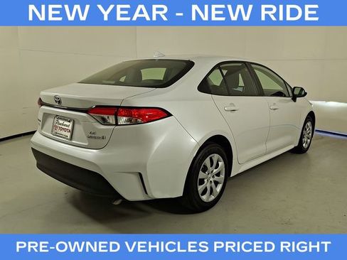 Used 2024 Toyota Corolla LE image 8