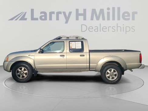 Used 2004 Nissan Frontier S/C AWD/4WD image 2