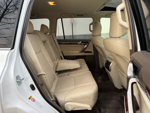 Used 2012 Lexus GX 460 image 26