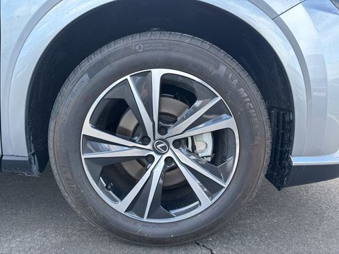 Used 2024 Lexus RX 350h image 9