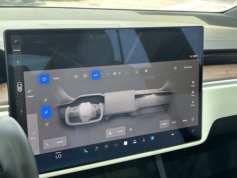 Used 2022 Tesla Model X image 32