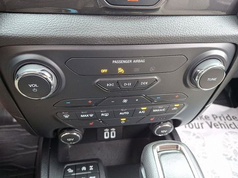 Used 2019 Ford Ranger Lariat w/ Equipment Group 501A Mid image 18
