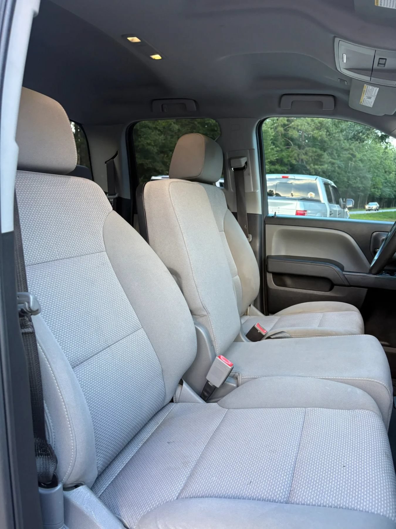 Used 2019 Chevrolet Silverado 1500 Custom w/ Custom Convenience Package AWD/4WD image 32