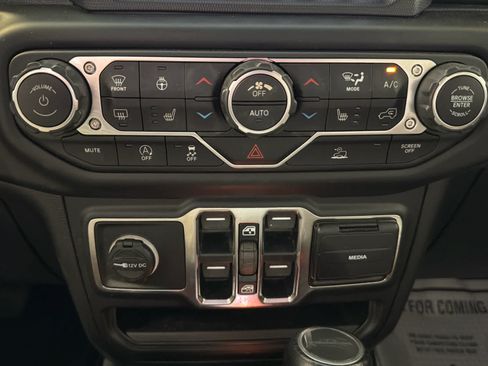 Used 2021 Jeep Gladiator Overland w/ Popular Equipment Package AWD/4WD image 34