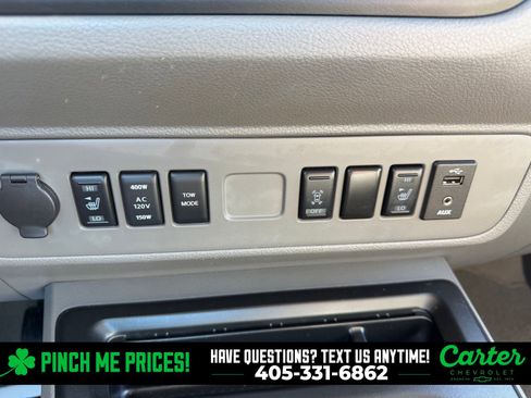 Used 2017 Nissan NV 3500 SL image 21