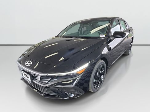 New 2026 Hyundai Elantra Sport FWD image 7
