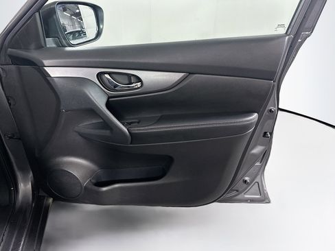 Used 2016 Nissan Rogue S AWD/4WD image 29