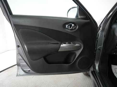Used 2013 Nissan Juke SV AWD/4WD image 30