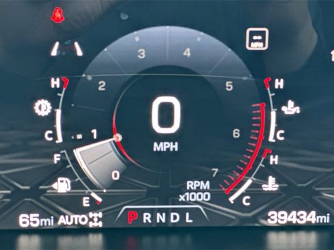 Used 2023 GMC Canyon AT4 w/ AT4 Premium Package image 30