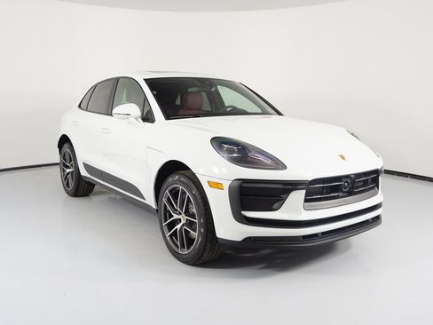 New 2026 Porsche Macan image 9