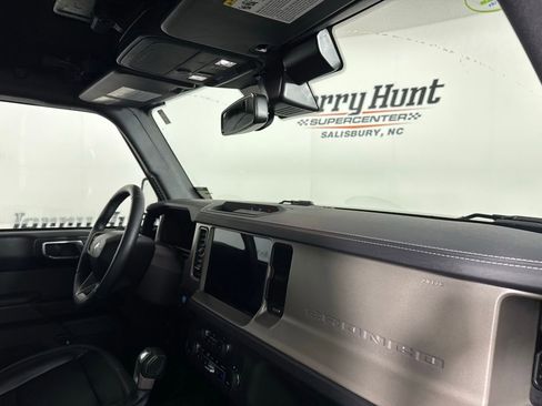 Used 2025 Ford Bronco Outer Banks image 30