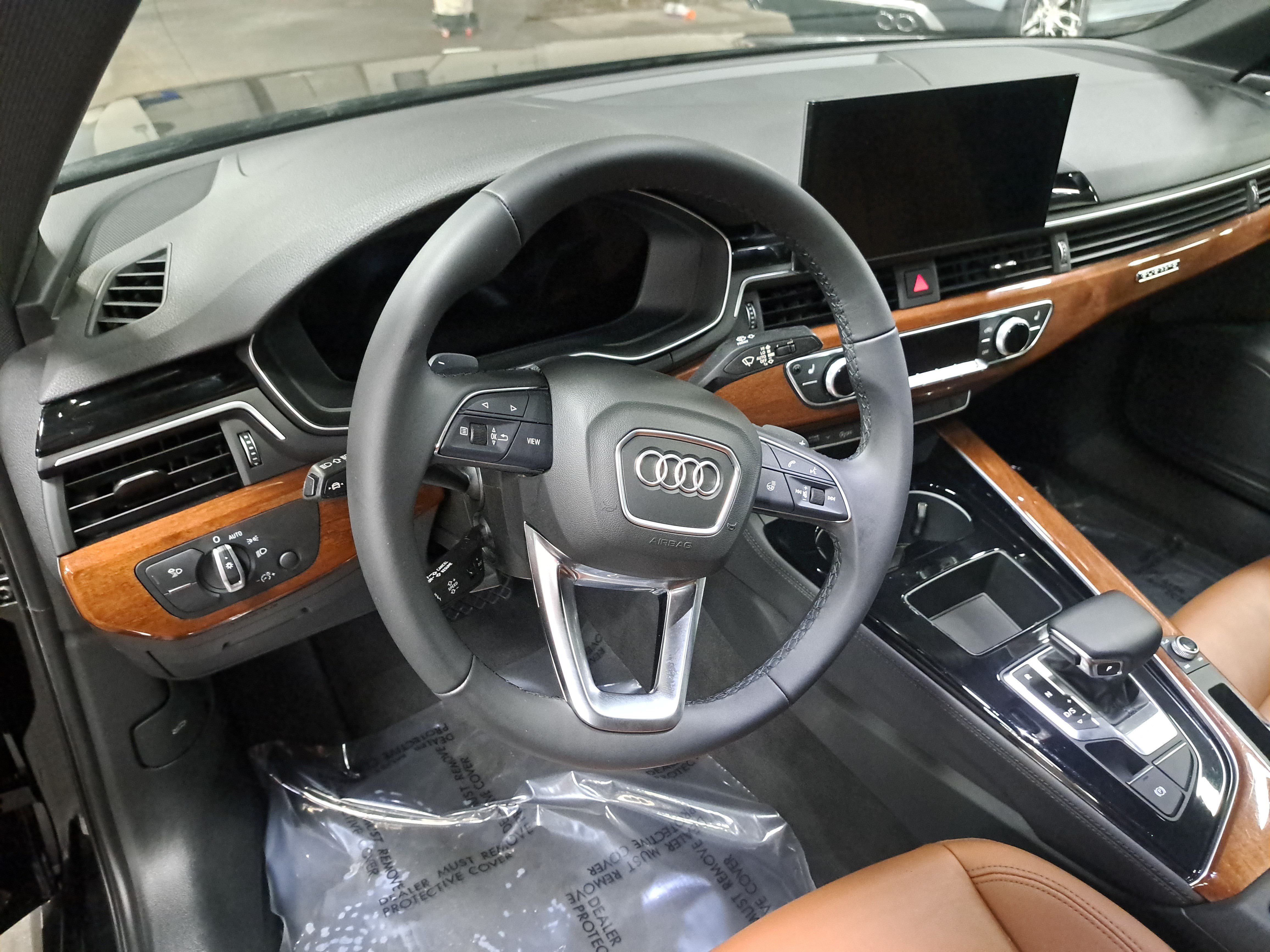 Used 2022 Audi A4 2.0T Premium Plus w/ Premium Plus Package AWD/4WD image 16